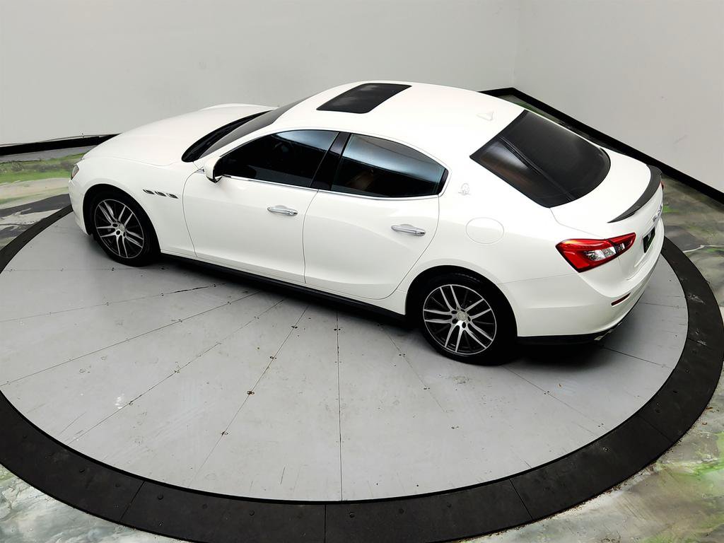 Used 2016 Maserati Ghibli RWD image 39