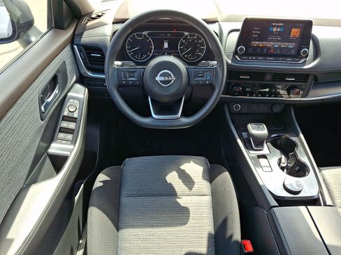 Used 2023 Nissan Rogue SV AWD/4WD image 13
