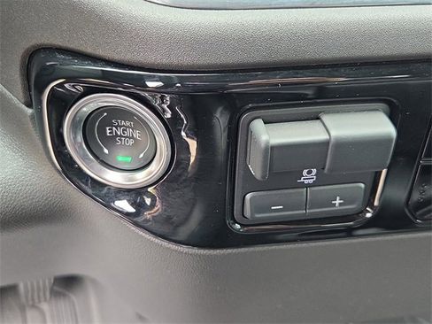 Certified 2025 GMC Sierra 1500 Elevation w/ LPO, Elevation Black Package image 28