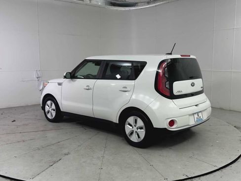 Used 2015 Kia Soul EV image 4