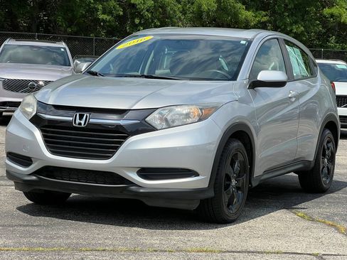 Used 2016 Honda HR-V LX image 29