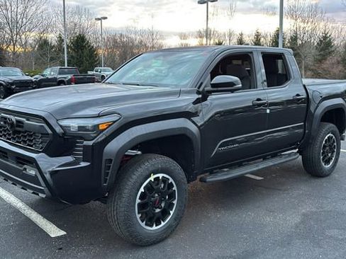 New 2026 Toyota Tacoma TRD Off-Road w/ TRD Off Road Premium Package image 3