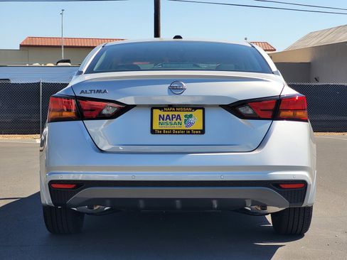 New 2026 Nissan Altima 2.5 SV FWD image 6