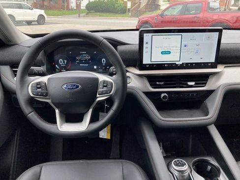 New 2026 Ford Explorer Active w/ Active Comfort Package AWD/4WD image 9