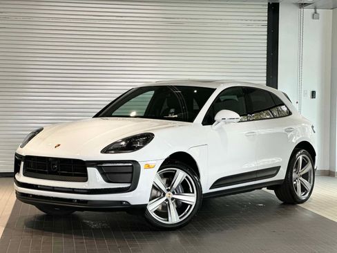 New 2026 Porsche Macan image 1