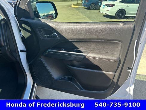 Used 2022 GMC Canyon AT4 w/ Driver Alert Package image 17