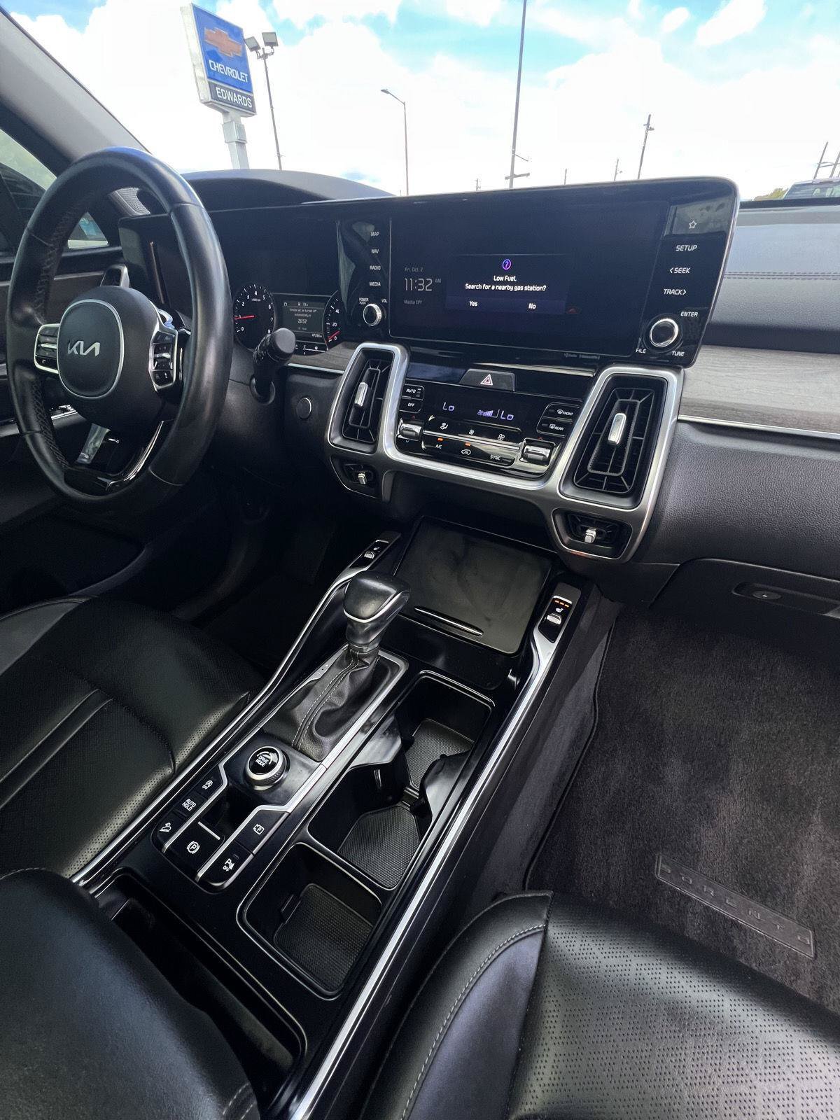 Used 2022 Kia Sorento EX w/ Panoramic Sunroof Package FWD image 28