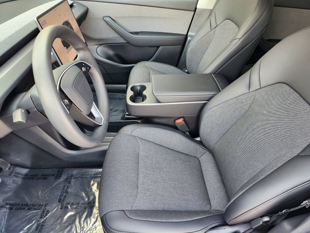Used 2026 Tesla Model Y 2WD image 4