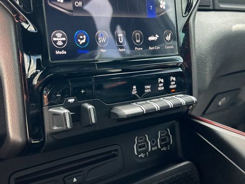 Used 2019 RAM 1500 Rebel w/ Rebel Level 2 Equipment Group AWD/4WD image 31
