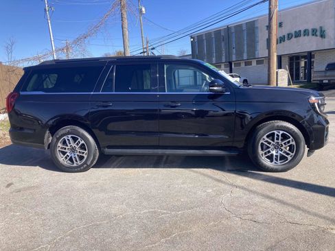 Used 2025 Ford Expedition Max Active image 2