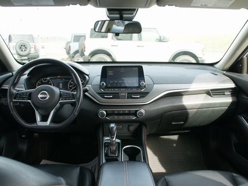 Used 2024 Nissan Altima 2.5 SR image 32