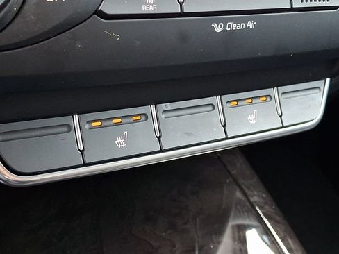 Used 2018 Kia Sorento EX AWD/4WD image 23