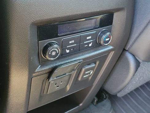 Certified 2022 Chevrolet Traverse High Country FWD image 18