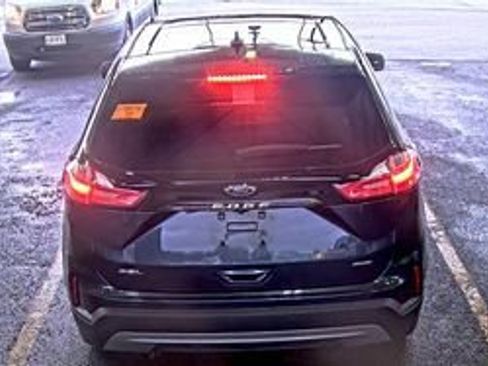 Used 2022 Ford Edge SEL w/ Convenience Package image 5