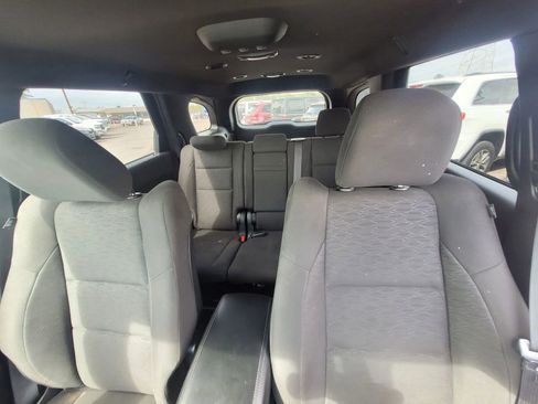 Used 2023 Dodge Durango SXT image 9