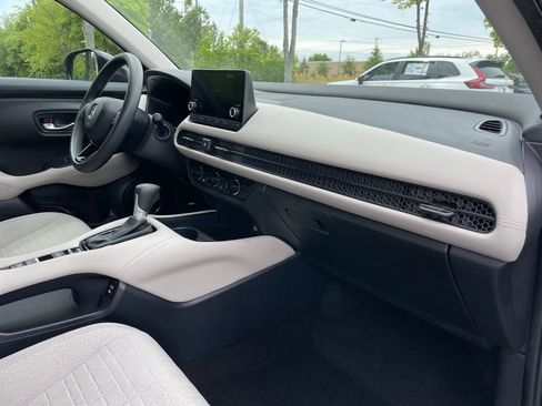 Certified 2025 Honda HR-V LX image 33