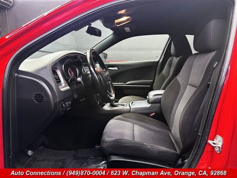 Used 2022 Dodge Charger SXT RWD image 6