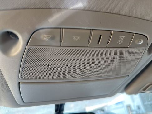 Used 2018 Nissan Murano SV image 19