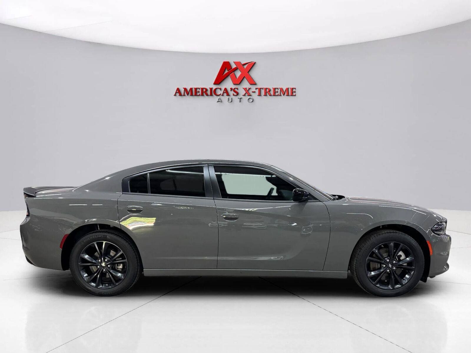 Used 2023 Dodge Charger SXT w/ Blacktop Package AWD/4WD image 9