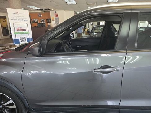 Used 2020 Nissan Kicks SV FWD image 35