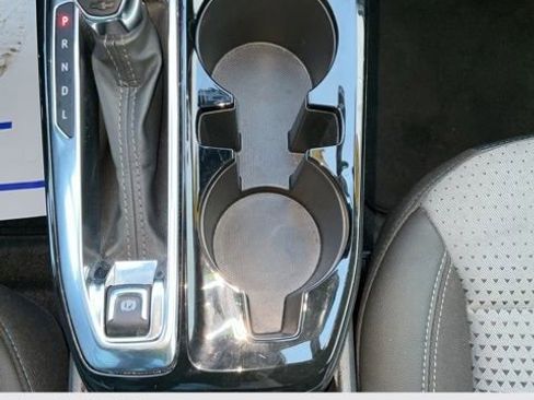 Used 2025 Chevrolet Trax LT w/ LT Convenience Package image 23