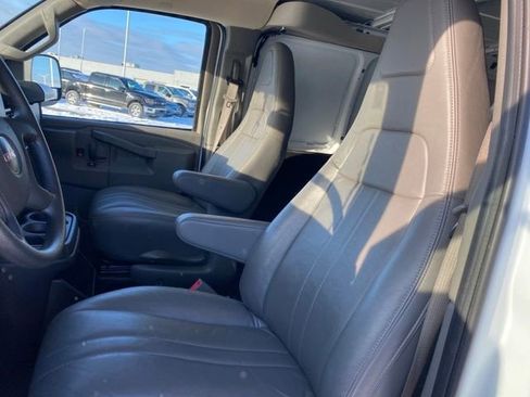 Used 2024 GMC Savana 2500 Extended w/ Driver Convenience Package image 12