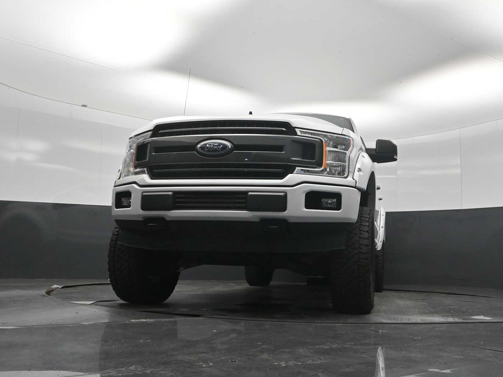 Certified 2019 Ford F150 XLT w/ Equipment Group 302A Luxury AWD/4WD image 19