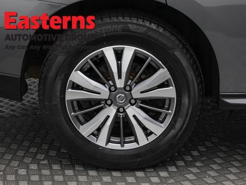 Used 2020 Nissan Pathfinder S image 33