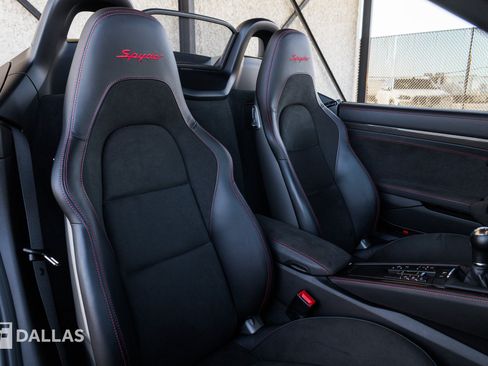 Used 2022 Porsche 718 Boxster Spyder RWD image 42