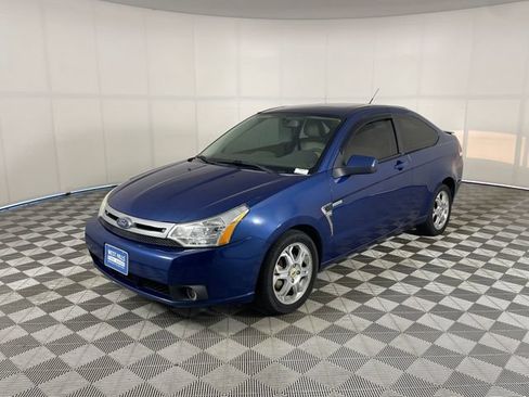 Used 2008 Ford Focus Coupe FWD image 1