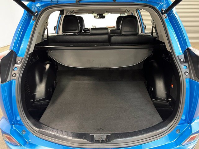 Used 2017 Toyota RAV4 Limited w/ Advanced Technology Package AWD/4WD image 31