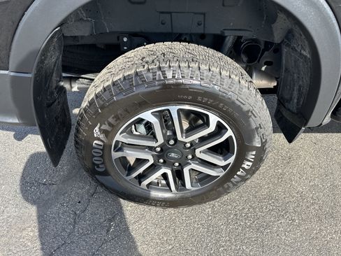 Used 2025 Ford Ranger Lariat w/ Trailer Tow Package image 25