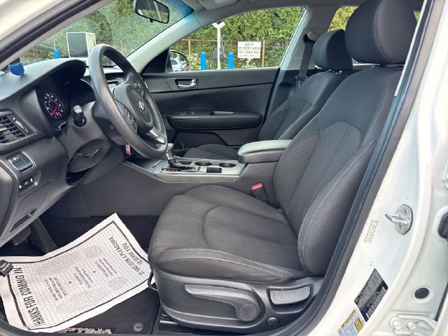 Used 2017 Kia Optima LX FWD image 10
