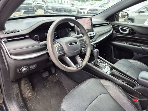 Used 2023 Jeep Compass High Altitude AWD/4WD image 13
