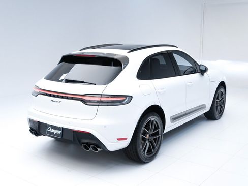 Certified 2023 Porsche Macan Turbo AWD/4WD image 9