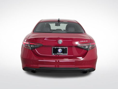 Used 2024 Alfa Romeo Giulia Sprint RWD image 6