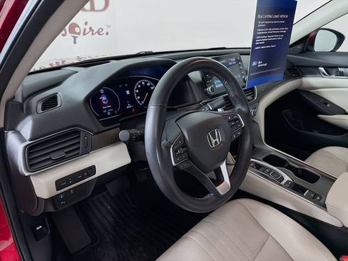 Used 2018 Honda Accord Touring image 11