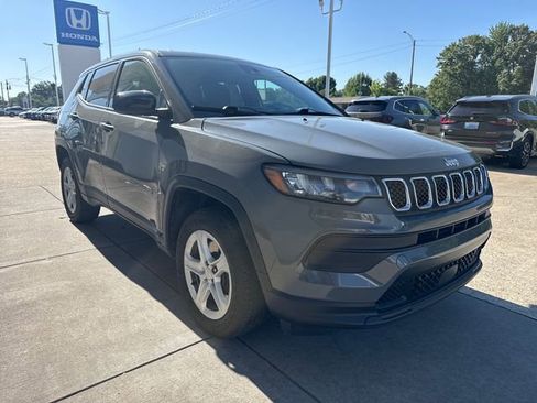 Used 2023 Jeep Compass Sport AWD/4WD image 6
