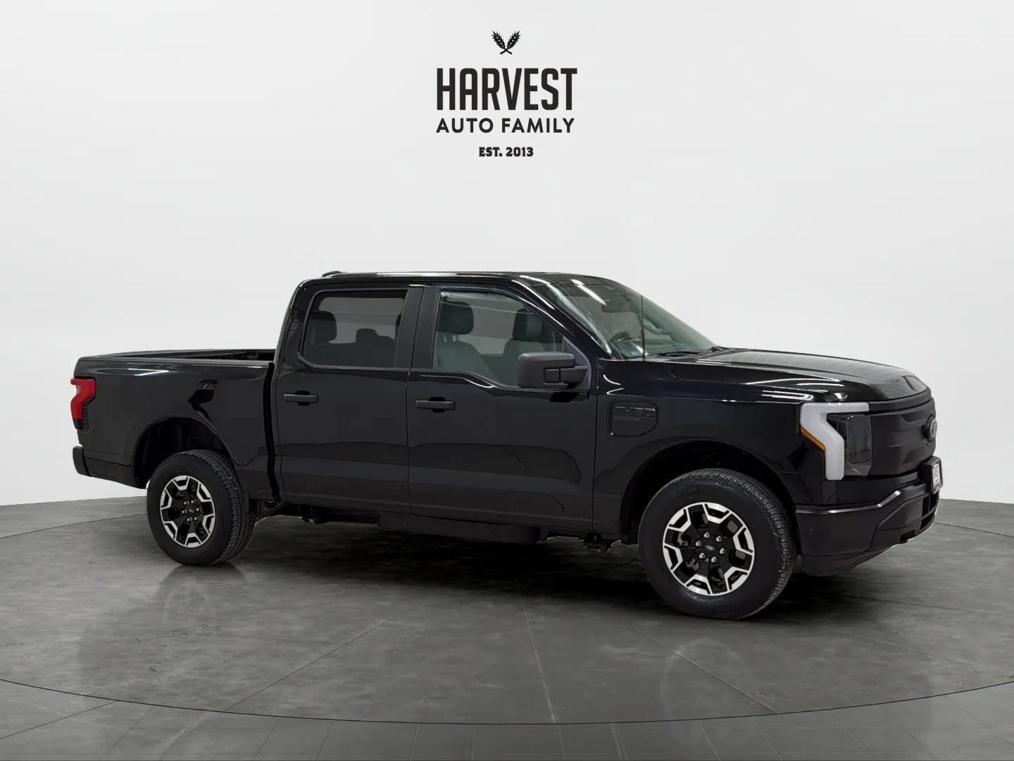 Used 2022 Ford F150 Lightning Pro AWD/4WD image 9