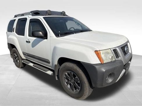 Used 2015 Nissan Xterra PRO-4X w/ Pro-4x Leather Package AWD/4WD image 7