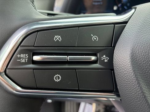 New 2027 Chevrolet Equinox LT w/ Convenience Package II AWD/4WD image 17