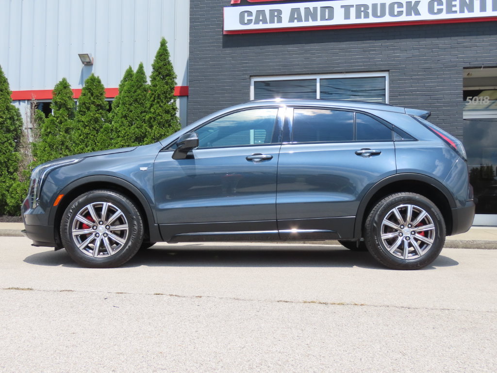Used 2021 Cadillac XT4 Sport AWD/4WD image 9