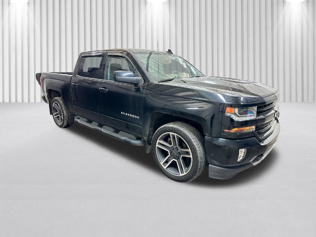 Used 2018 Chevrolet Silverado 1500 LT w/ LPO, Black Pack AWD/4WD image 2