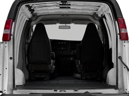 Used 2017 GMC Savana 2500 Extended image 15