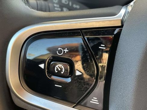 Certified 2025 Volvo XC90 T8 Plus w/ Protection Package Premier AWD/4WD image 22