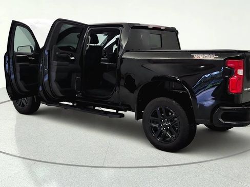 Used 2025 Chevrolet Silverado 1500 LT Trail Boss w/ Convenience Package II AWD/4WD image 10