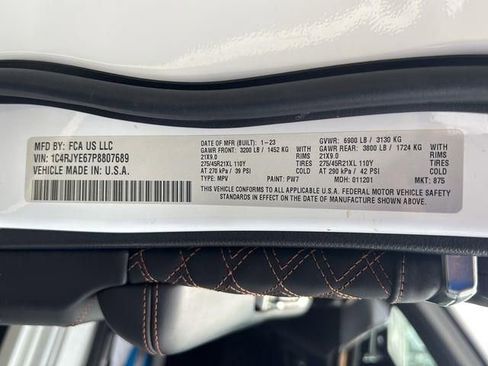 Used 2023 Jeep Grand Cherokee Summit AWD/4WD image 32