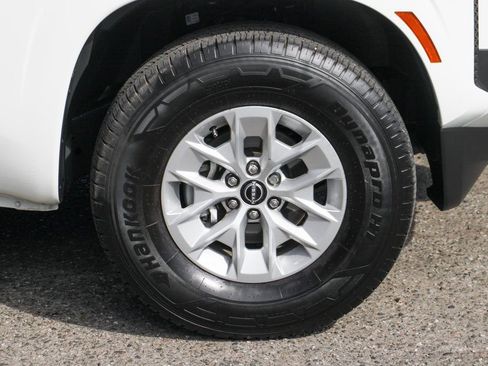 Used 2025 Nissan Frontier S w/ S Utility Package image 39