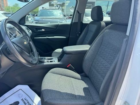 Used 2022 Chevrolet Equinox LT AWD/4WD image 12