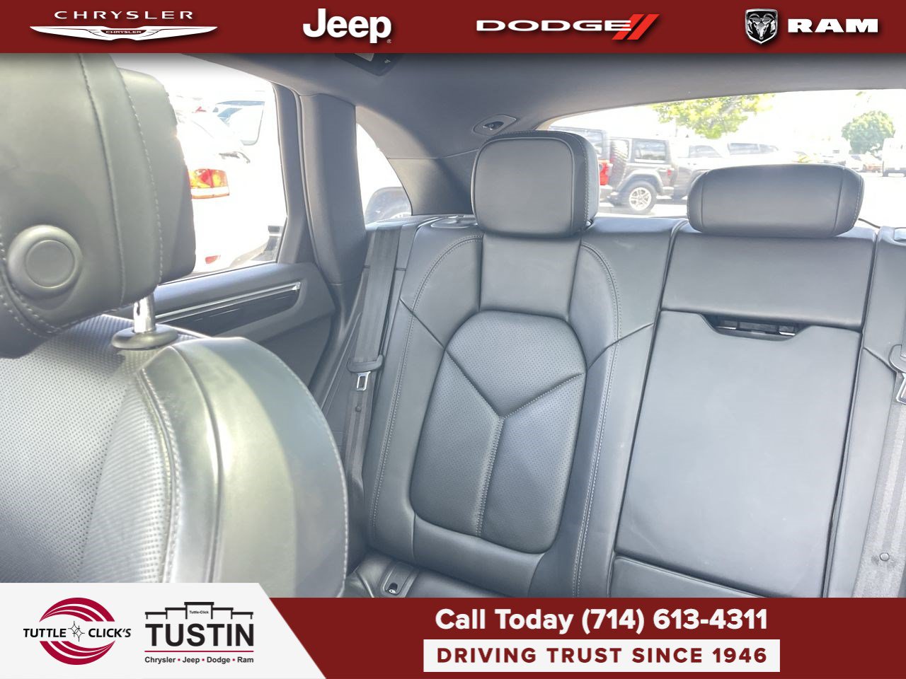 Used 2024 Porsche Macan AWD/4WD image 4